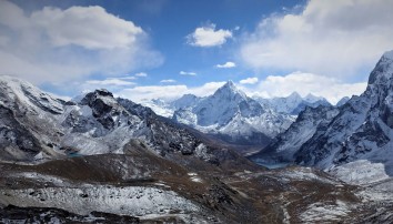 Everest Base Camp – Cho La – Gokyo Trek